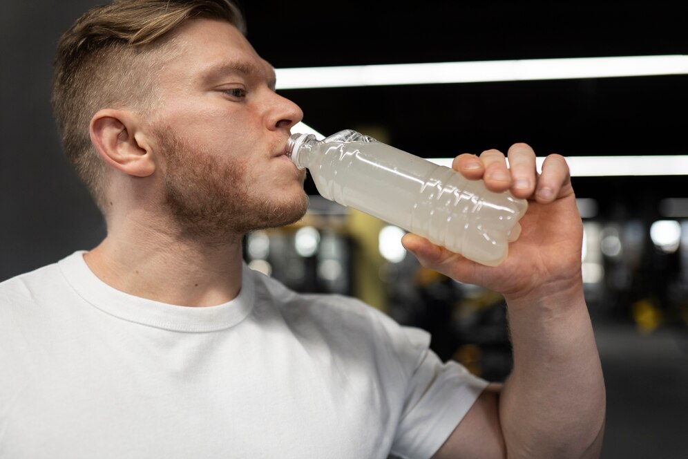 Hydratace: Proč nestačí jen „víc pít“